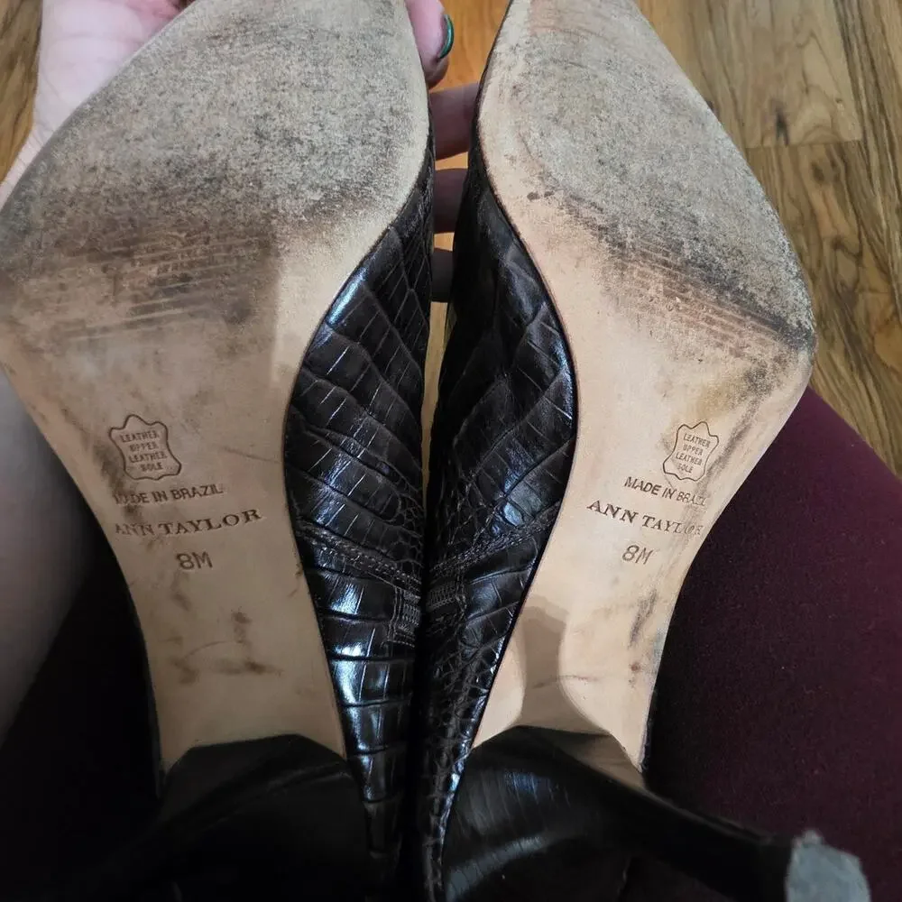Ann Taylor Brown Croc Embossed Leather Pointed Toe Heeled Ankle Boots Size 8M